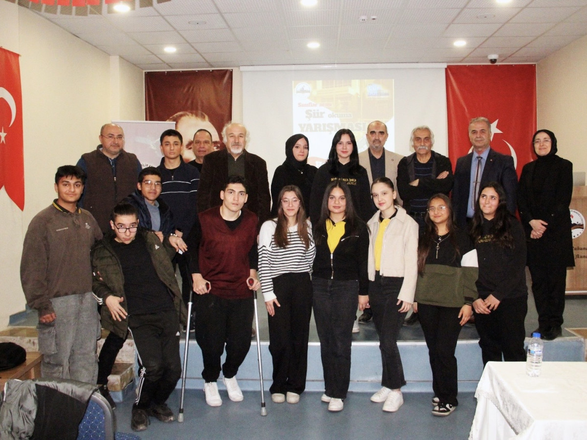 ALİ RIZA İŞBİLİR ANADOLU LİSESİ’NDE ŞİİRİN RUHU CANLANDI