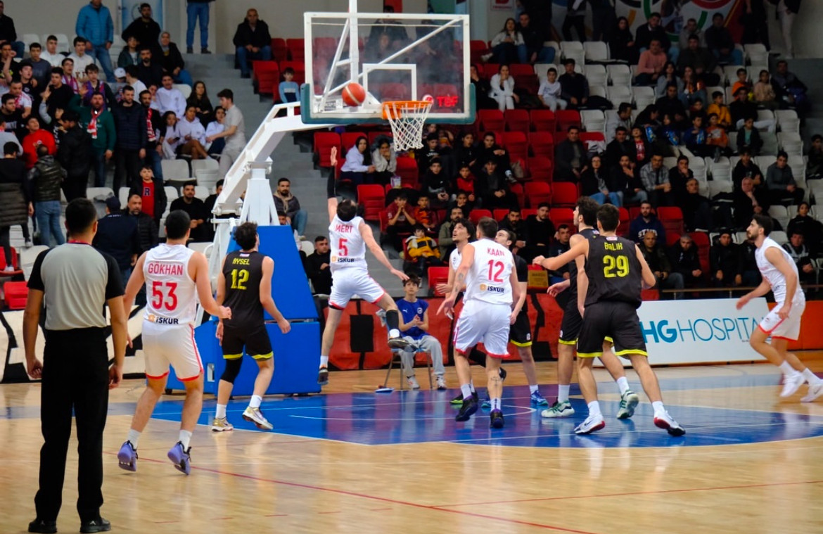 Kahramanmaraş İstiklalspor’dan Farklı Galibiyet: 76-54