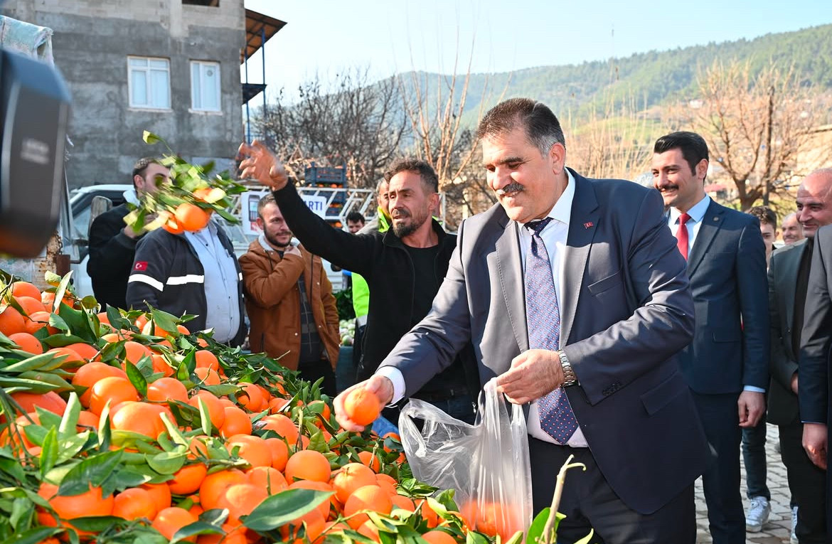 Yeşilyöre Halk Pazarı Açıldı: Başkan Mehmet Karaca’dan Ziyaret